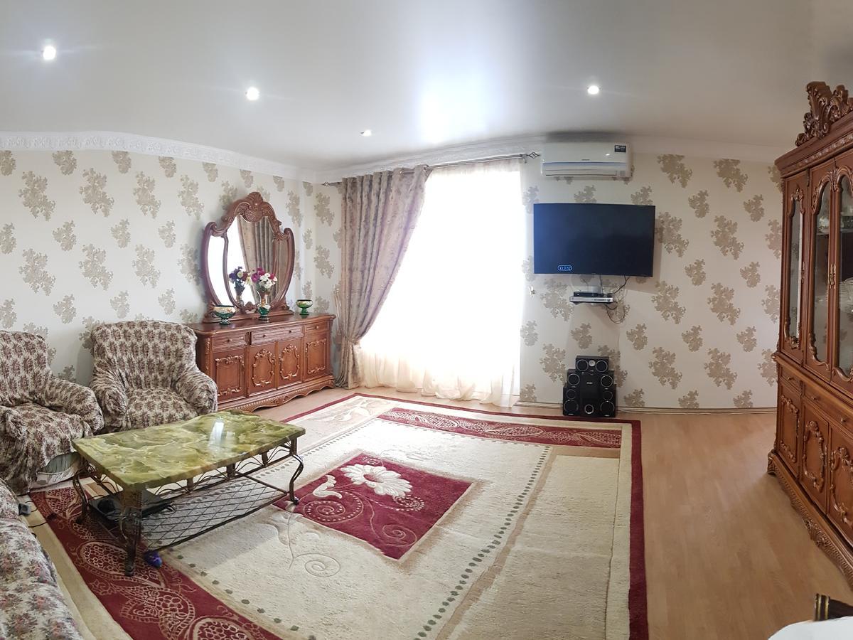 Люкс Апартаменты Центр Sukhumi Exterior foto